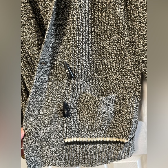 NWOT - FarWest knit cardigan - Picture 2 of 3